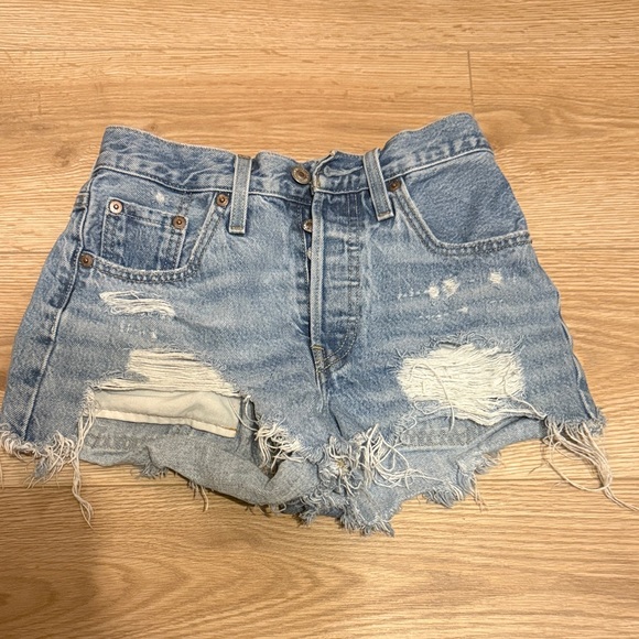 Levi's Light Blue Ripped Jean Shorts - Picture 1 of 5